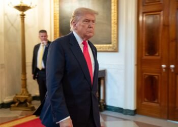 With No Ukraine Peace Deal, Trump Again Threatens Russia Sanctions