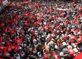 Thousands Demand Union Rights and Civic Freedoms in Large Tunisia Protest
