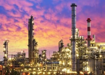 Oil Rises on Ukraine Peace Talk Hopes; OPEC+ Holds Output Steady