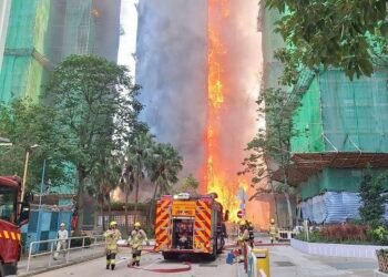 Hong Kong Fire: Police Arrest Construction Firm Bosses, Death Toll Hits 83, 300 Missing
