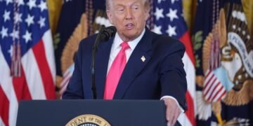 Trump Delays China Visit as Iran War Dominates Agenda