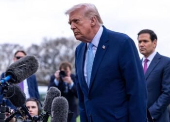 Trump Delays Threat to Bomb Iran Power Grid; Iran Denies Talks with U.S.