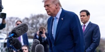 Trump Delays Threat to Bomb Iran Power Grid; Iran Denies Talks with U.S.